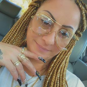 Meet your Posher, Mari